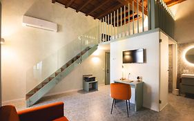 Palazzo Canetti Locarno - Piazza Grande - Suites & Rooms - Easy Self Check-In